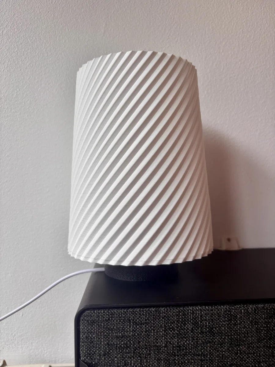 Lampe LED design spirale – Éclairage d’ambiance USB – Blanc & noir - photo 2